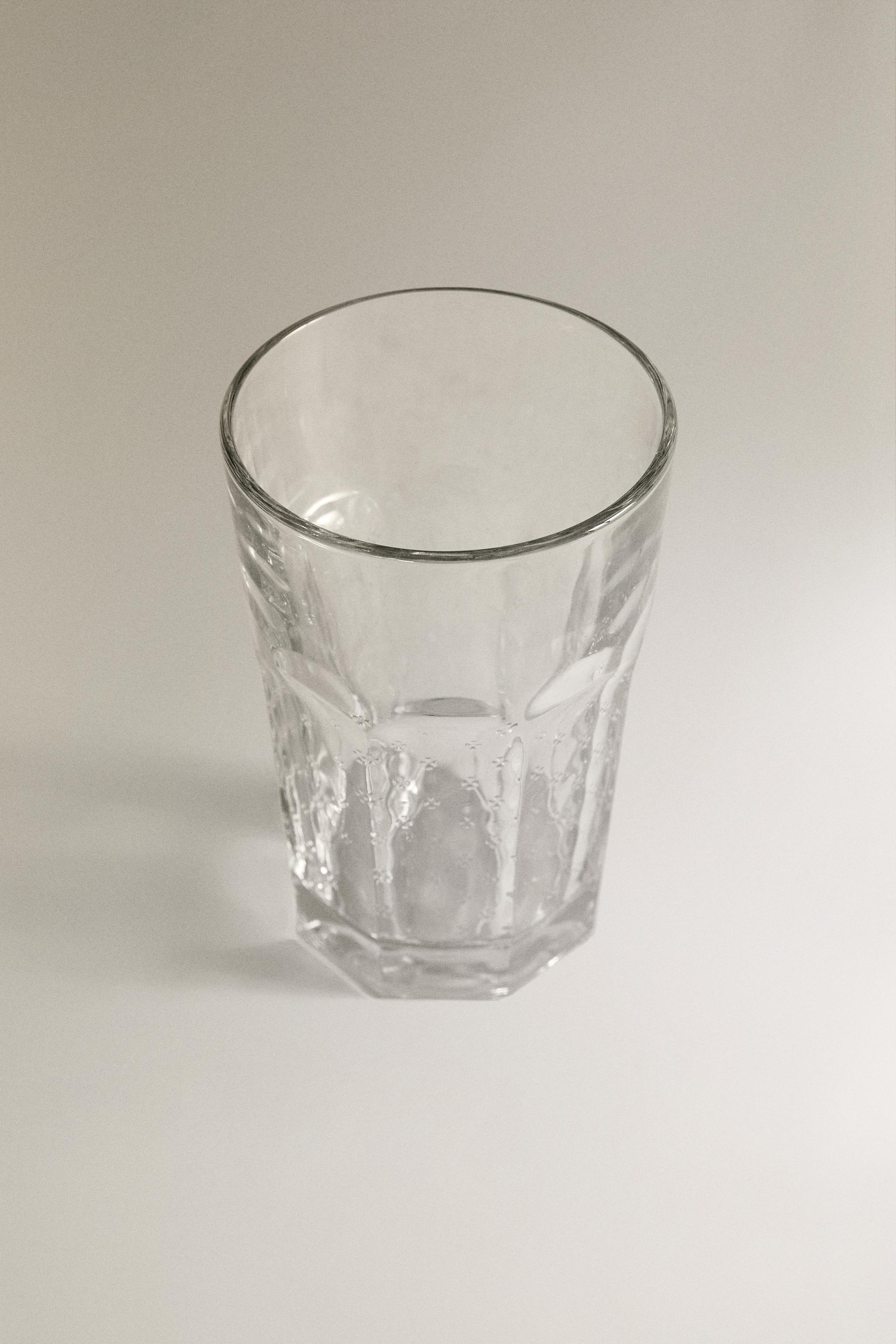 RAISED FLORAL DESIGN GLASS TUMBLER